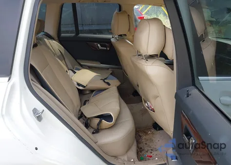 2011 Mercedes-Benz Glk 350 z USA, uszkodzony, nr VIN WDCGG5GB8BF623293